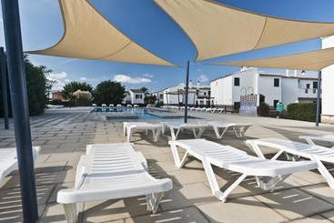 Apartamentos Sa Caleta