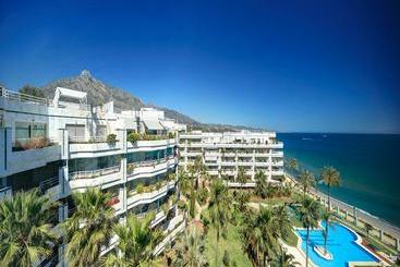 Coral Beach Apart