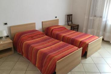 هتل Albergo Adige