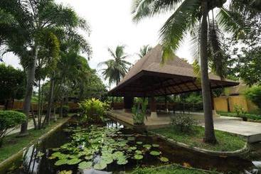استراحتگاه Keeree Waree Seaside Villa