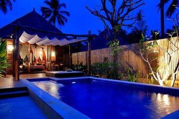 استراحتگاه Keeree Waree Seaside Villa