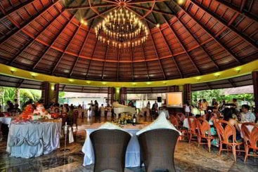 هتل Cordova Reef Village Resort