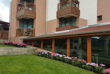 פנסיון Lakata Guest House