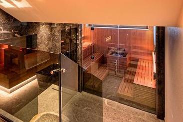 تختخواب و صبحانه Skilodge Oberlech