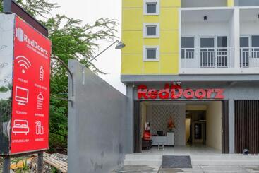פנסיון Reddoorz Near Graha Saba Buana Solo