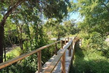 هتل Kingfisher Creek Safari Lodge