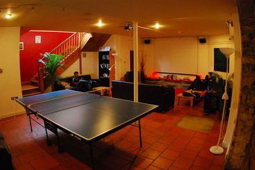 Avalon House Hostel