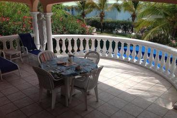 هتل Cap Caraibes Resort
