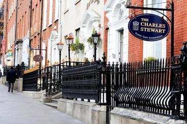 هتل The Charles Stewart Guesthouse