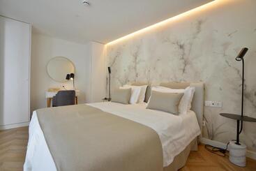 Aparthotel Plaza Mina Suites   Adults Recommended By Luxury Suites Cadiz