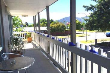 Accolade Lodge Motel