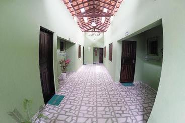 پانسیون Pousada Casa Verde Ubatuba