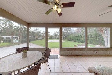 Seaturtle Cottage By Hodnett Cooper