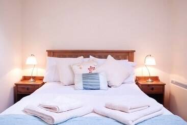 Bryn Melyn Farm Cottages  5 Luxury Cottages In A Stunning Setting With Wood Fired Hot Tub