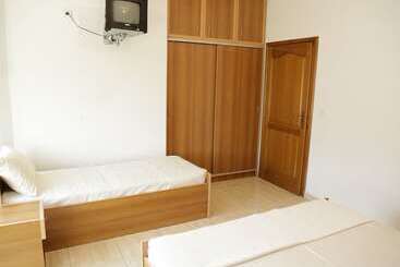 بنسيون Mimi Lux Apartments