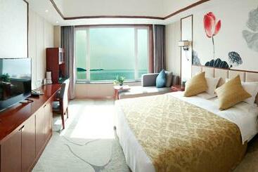 هتل Golden Bay  Weihai