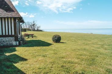 تختخواب و صبحانه La Girelle, Bord De Mer