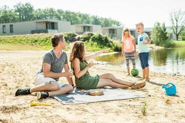 استراحتگاه Landal Domein De Schatberg