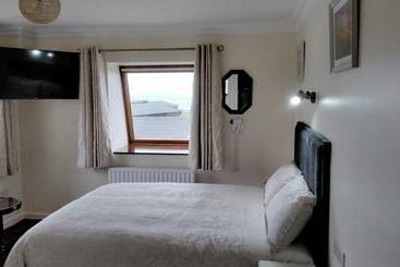 צימר Lahiff's Bay View Guest House