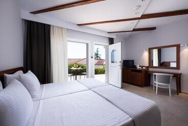 هتل Alexandros Palace