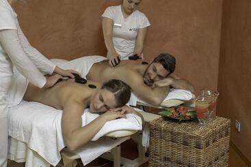 فندق Caesius Thermae & Spa Resort