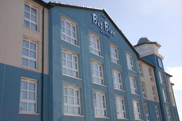 The Big Blue Hotel   Blackpool Pleasure Beach