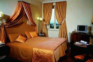 هتل Villa La Vedetta