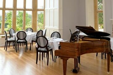 هتل Eynsham Hall