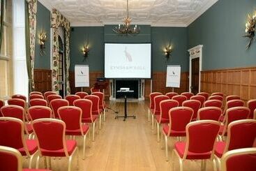 هتل Eynsham Hall