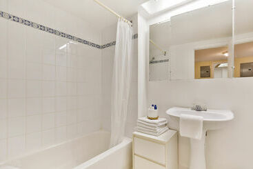 호텔 Sunset Suites