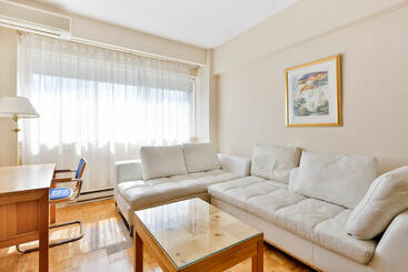 호텔 Sunset Suites