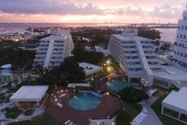 استراحتگاه Park Royal Beach Cancun  All Inclusive