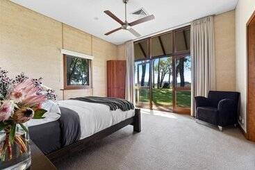 بيت ريفى Forest Rise Chalets And Lodge