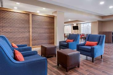 هتل Comfort Suites Daytona Beach Speedway