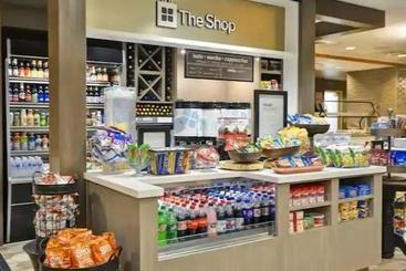 هتل Hilton Garden Inn Kalamazoo