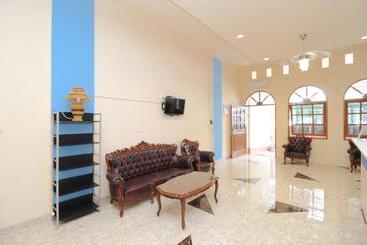 هاستل Sky Inn Glodok 1 Jakarta