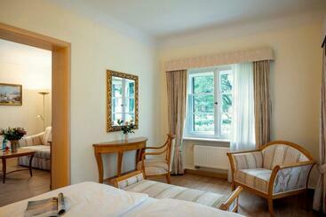 Hotel Romantik  Bayrisches Haus Potsdam