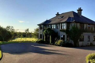 بنسيون Bogenraith House