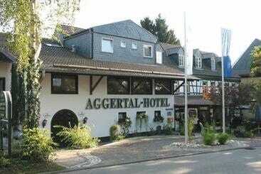 酒店 Aggertal Zur Alten Linde
