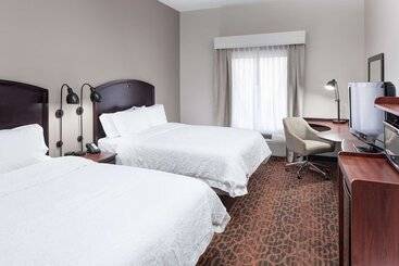 בית מלון כפרי Hampton Inn & Suites Dothan
