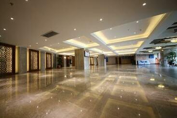 هتل Ramada Plaza Guiyang