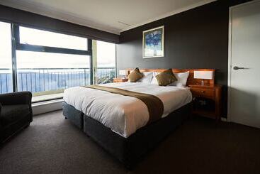 Mt Buller Chalet Hotel & Suites