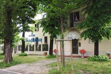 هتل Villa Adele