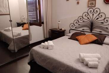 تختخواب و صبحانه Villa Gandamar