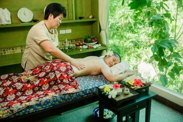 Banburee Resort And Spa