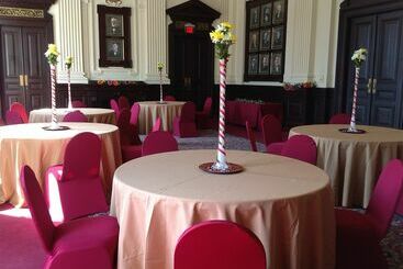هتل Grand Royale Clarion Collection