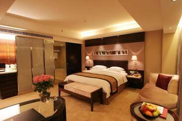 فندق Luxemon Xinjiang Yindu