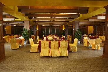 هتل The HNA Beach & Spa Resort