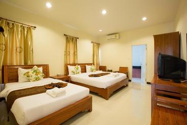 Kiang Talay Resort
