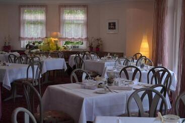 Castell Hotel & Restaurant